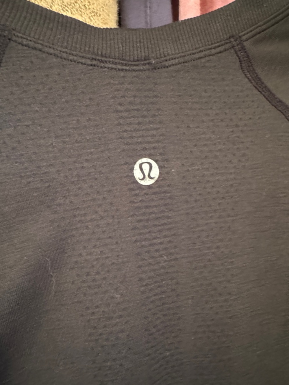 lululemon athletica Black Performance Short Sleeve Tee size 8 - Picture 3 of 5
